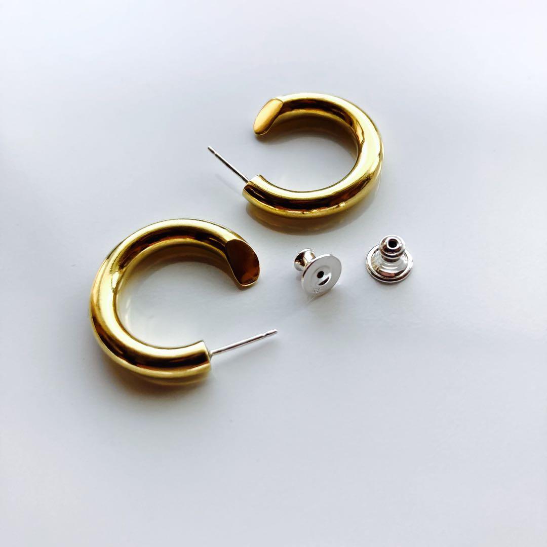 ゴールド 4×23mm 両耳　18金　ピアス　701サイズ同