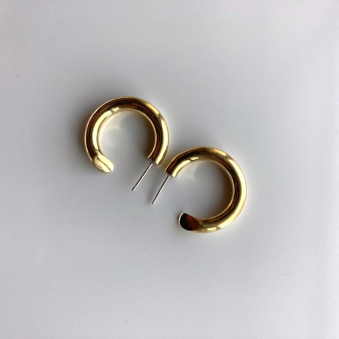 ゴールド 4×23mm 両耳　18金　ピアス　701サイズ同