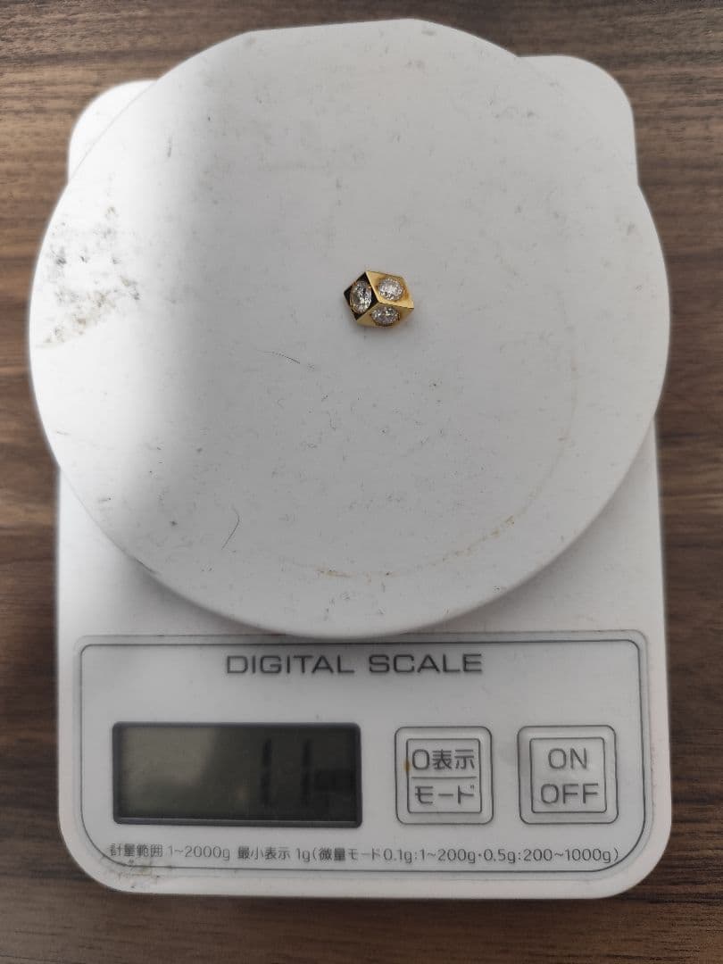 K18刻印入り ピアス