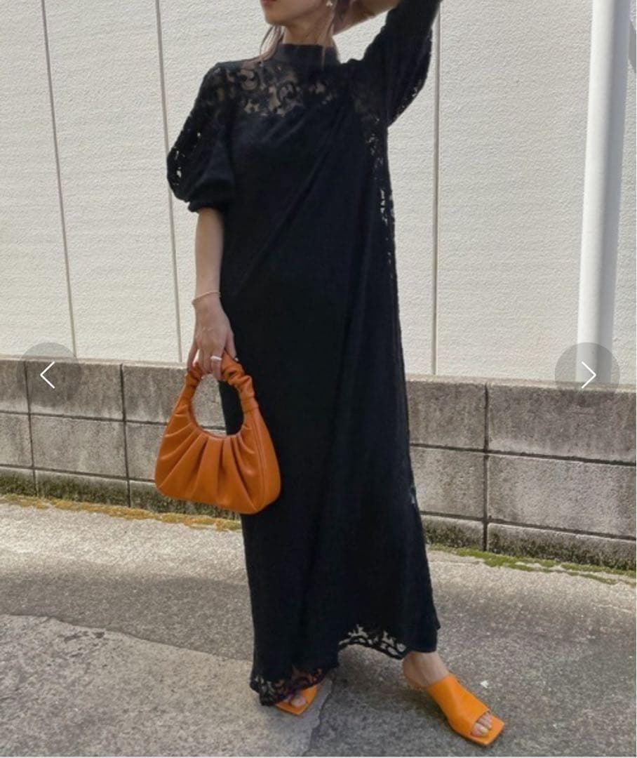 アメリ ドレスDRAPE SLEEVE EMBROIDERY DRESS