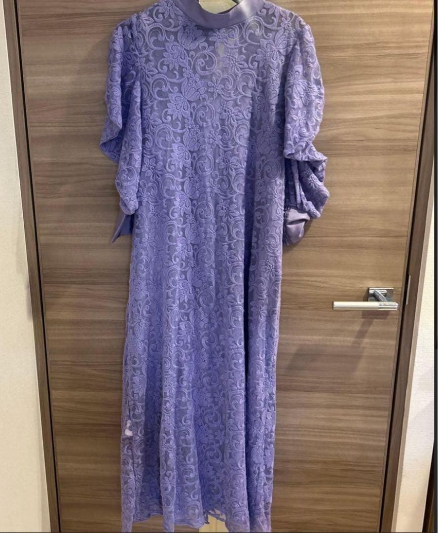 アメリ ドレスDRAPE SLEEVE EMBROIDERY DRESS