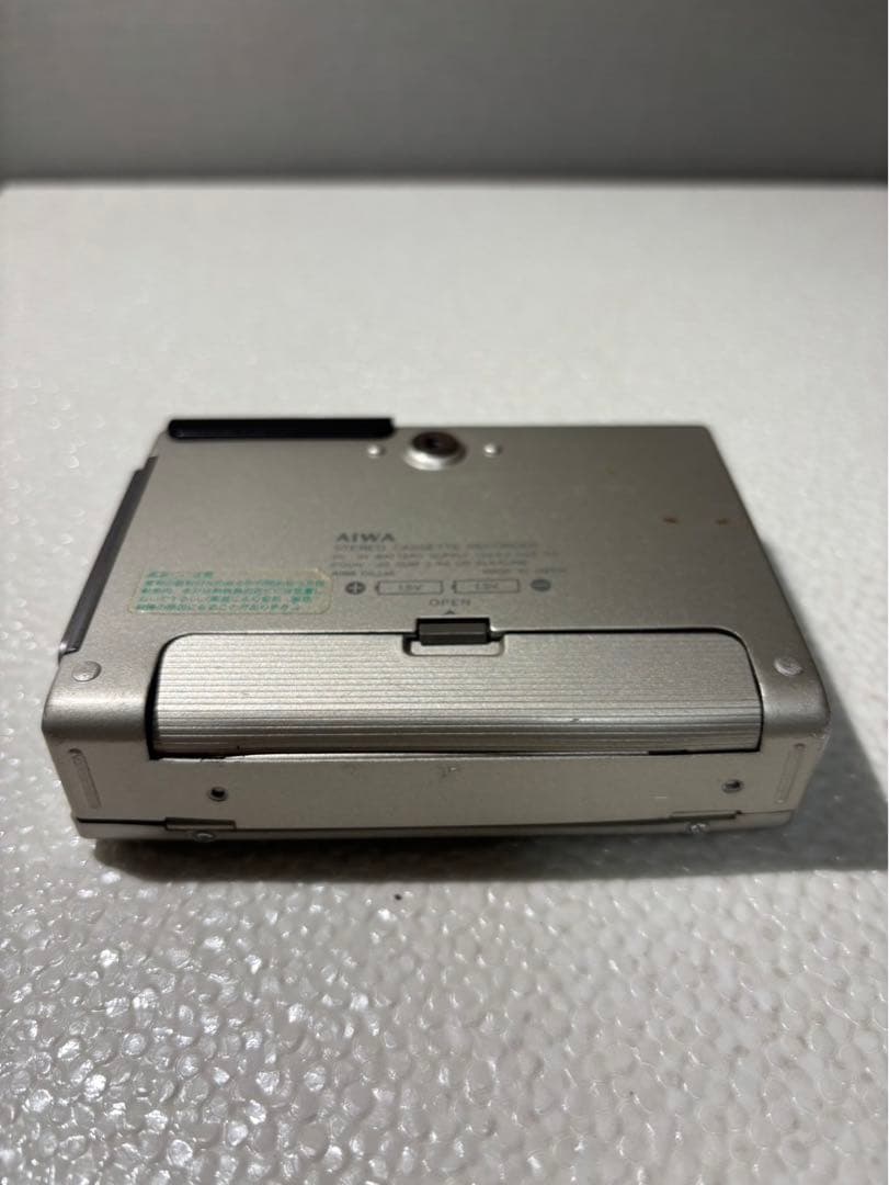 AIWA カセットボーイHS-F2 カセットプレーヤー オートリバース　ジャンク
