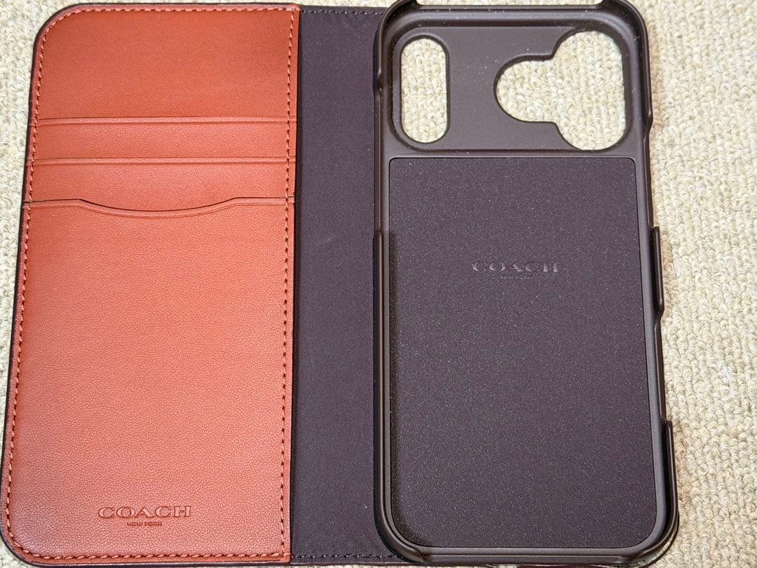 iPhone17ProMax COACH（R）ブックタイプケース