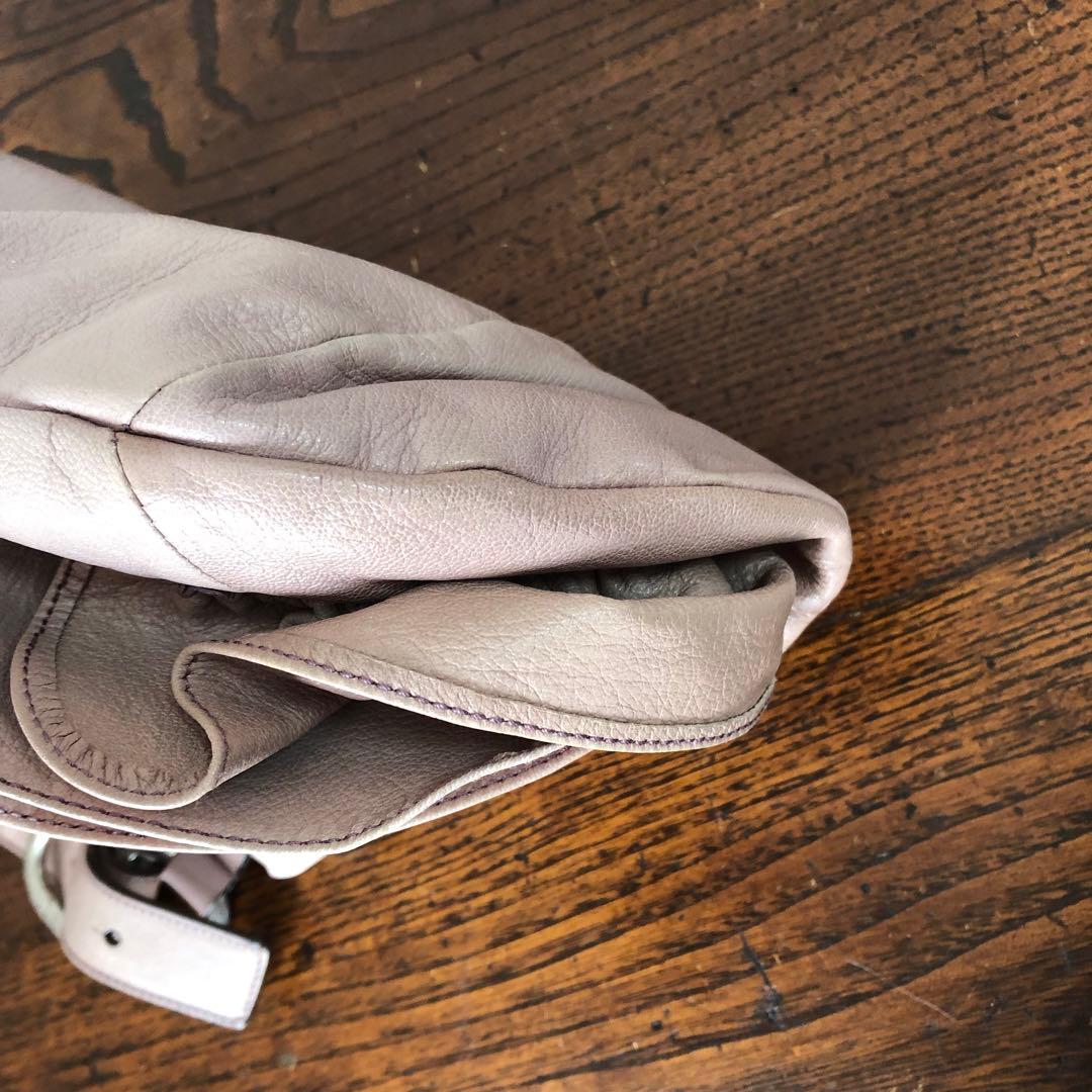 YVES SAINT LAURENT ナジャ レザー ショルダーバッグ