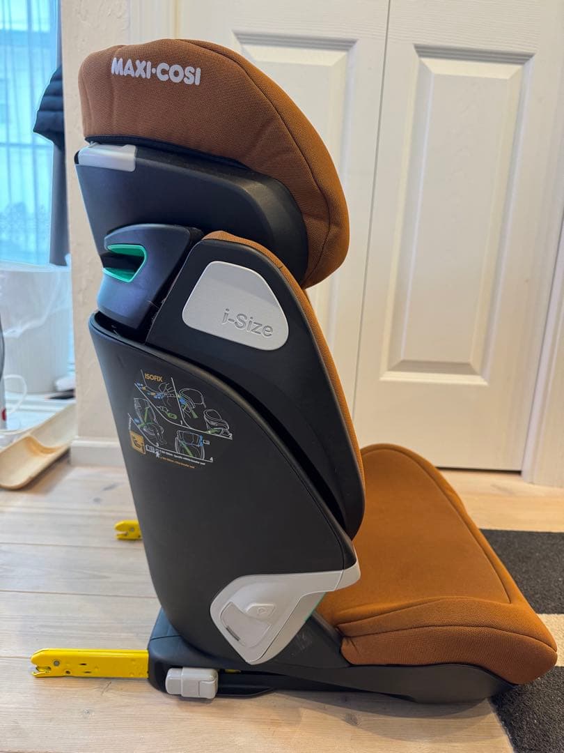 マキシコシ　AUTHENTIC TERRA ジュニアシート