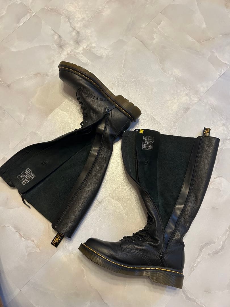 ドクターマーチン 1B60 20ホール UK6