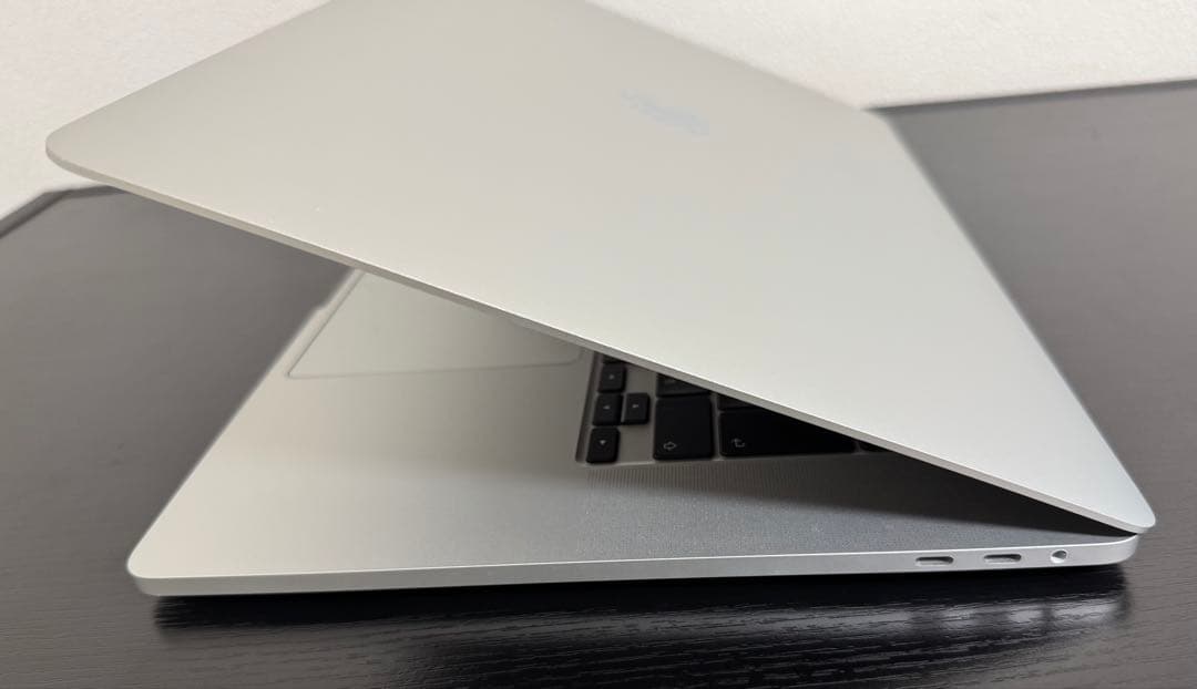 MacBookPro i7 16GB 512GB 充放電31回 バッテリー94%