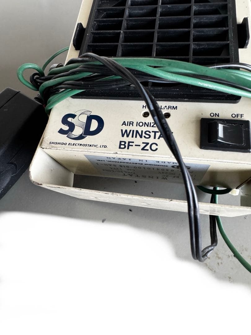 中古SSD エアーIONIZER WINSTAT BF-ZC ケーブル付