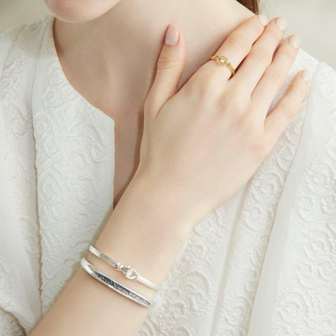 agete シルバーバングル　SV ダイヤモンド　シルバー　装飾　デザイン　彫刻