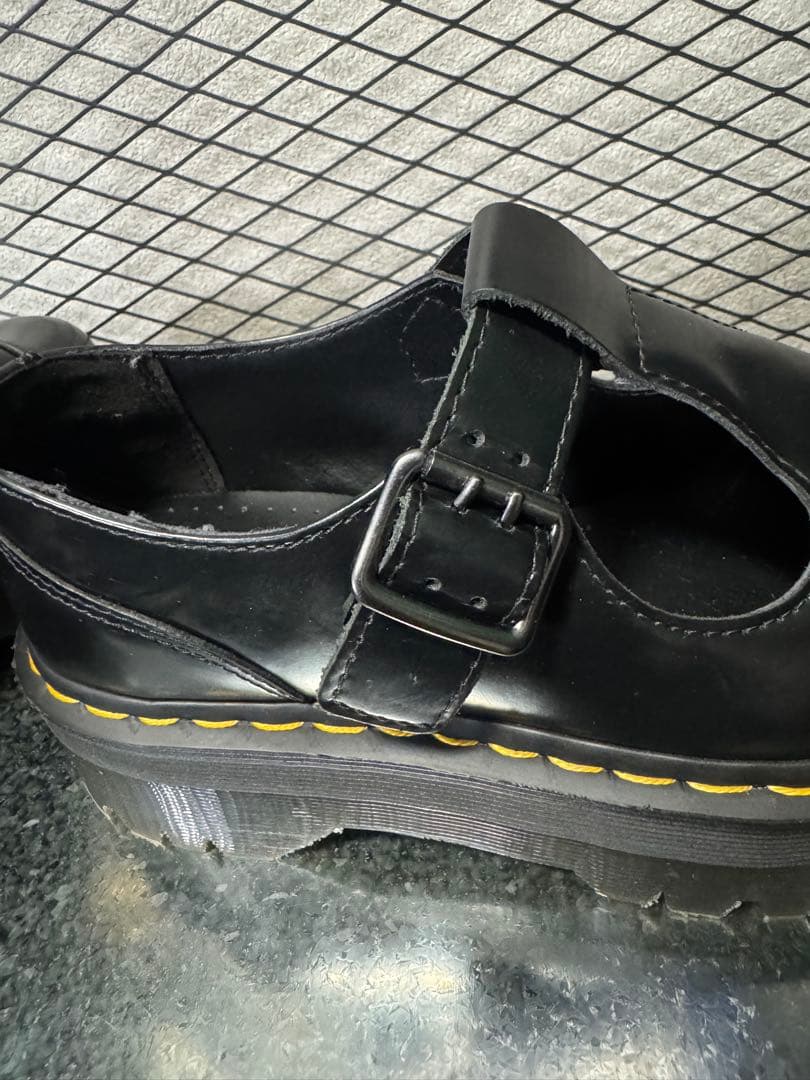 【大幅お値下げ中】ドクターマーチン BETHAN UK6 美品 メリージェーン
