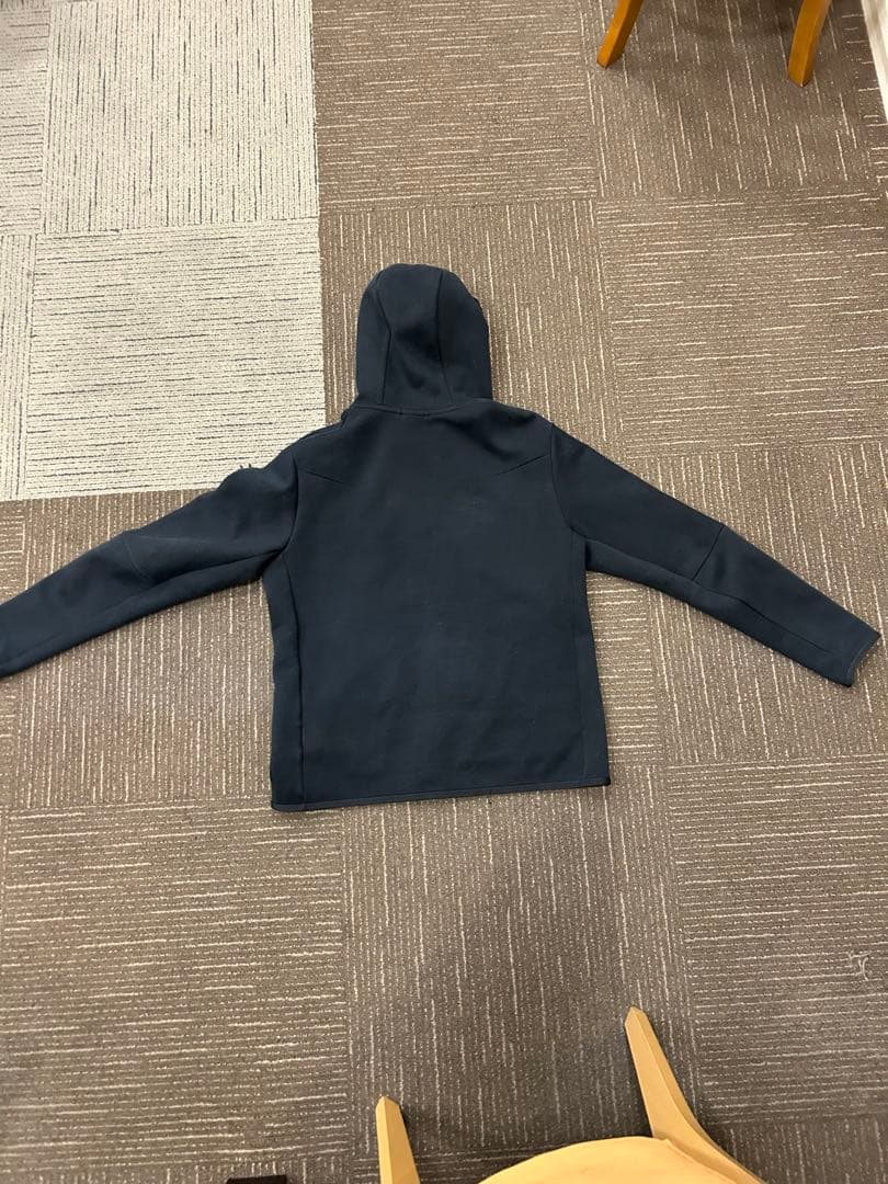 NIKEテックフリース黒上