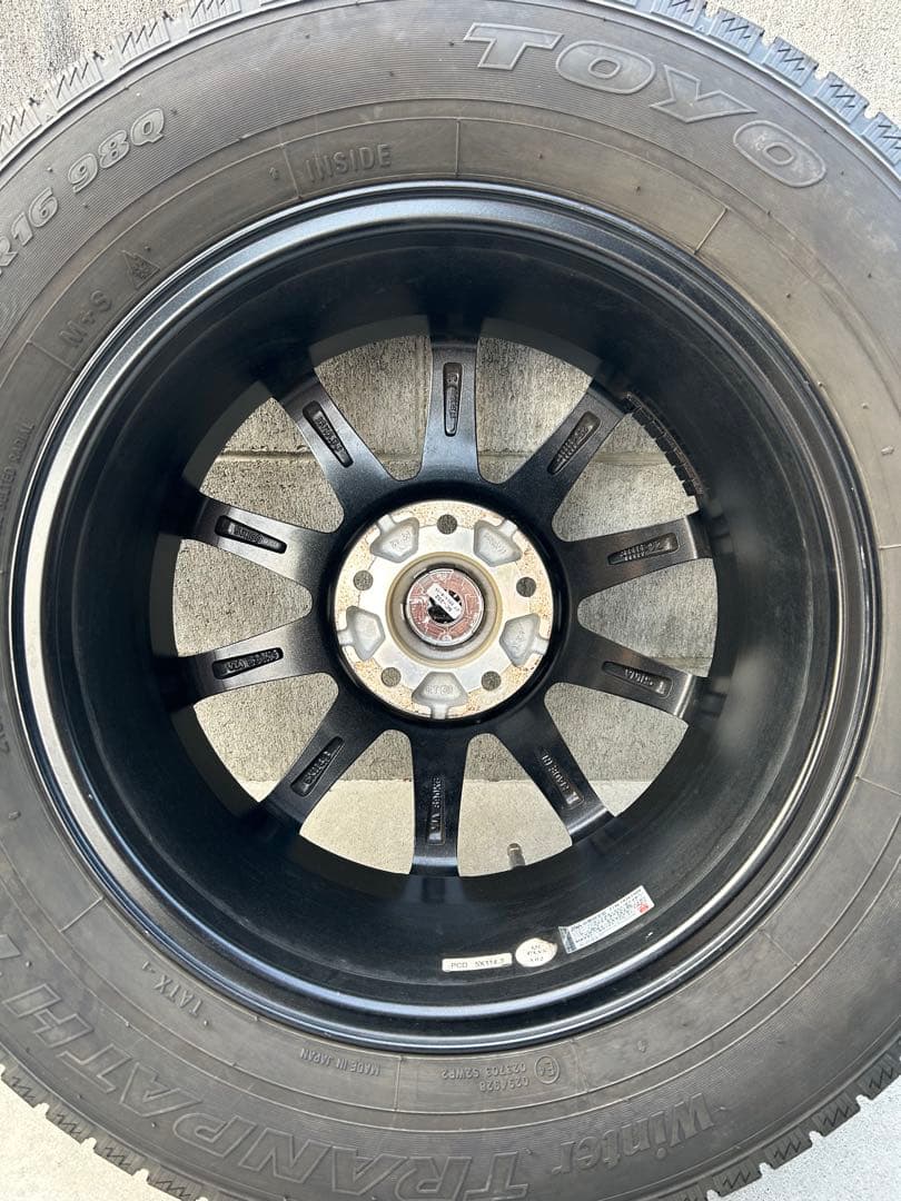 【美品！送料込み！値下げ交渉可】23年製　スタッドレスタイヤホイール4本セット
