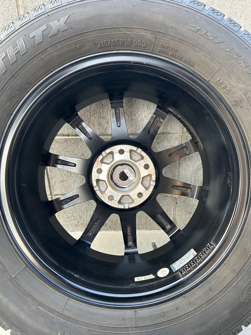 【美品！送料込み！値下げ交渉可】23年製　スタッドレスタイヤホイール4本セット