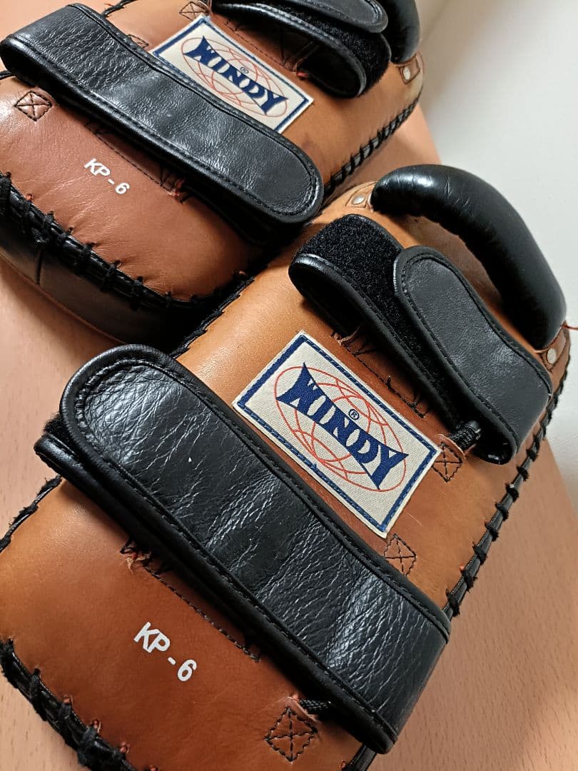 WINDY KP-6 スーパーキックミット　③