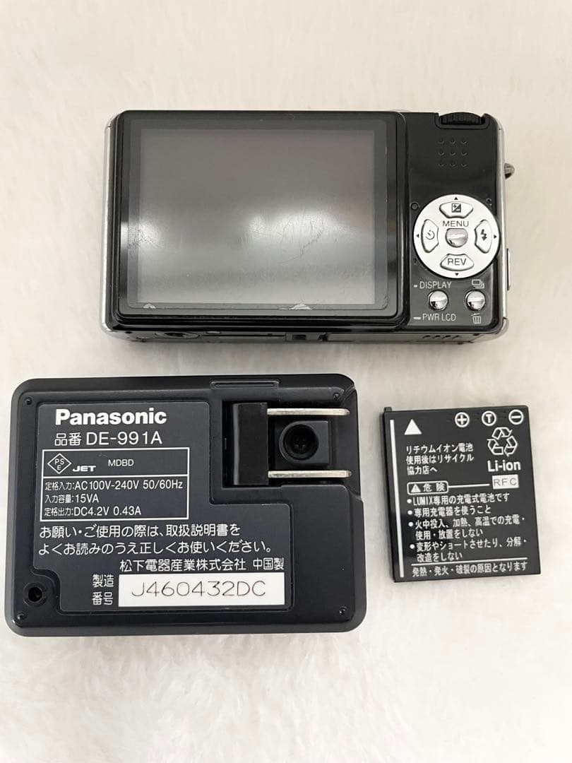 Panasonic LUMIX DMC-FX7 カメラ　デジカメ　コンデジ