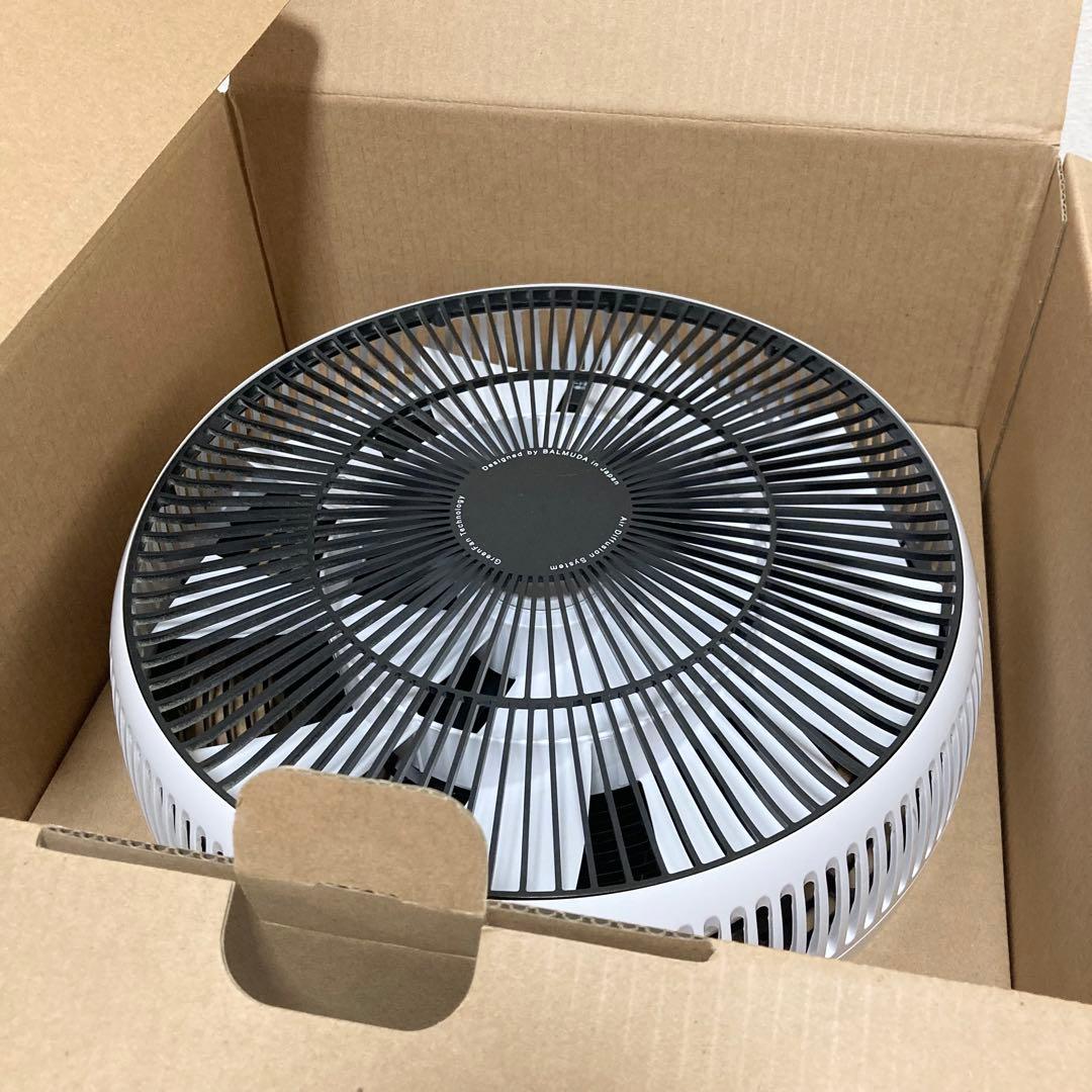 【美品】2021年製 BALMUDA サーキュレーター EGF-3300-WK