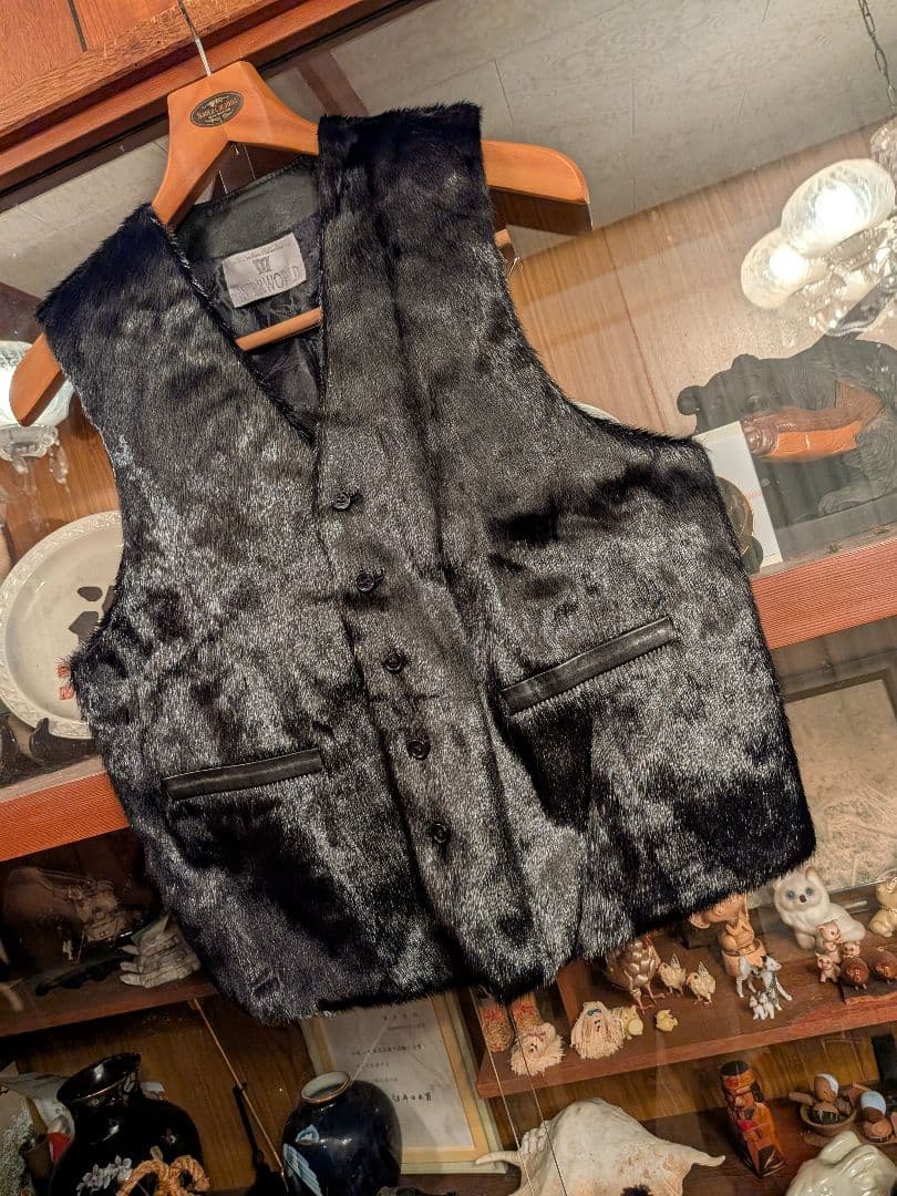 伊達の極み 極上シールスキン毛皮ベスト　ゴマフアザラシ　艶ブラック