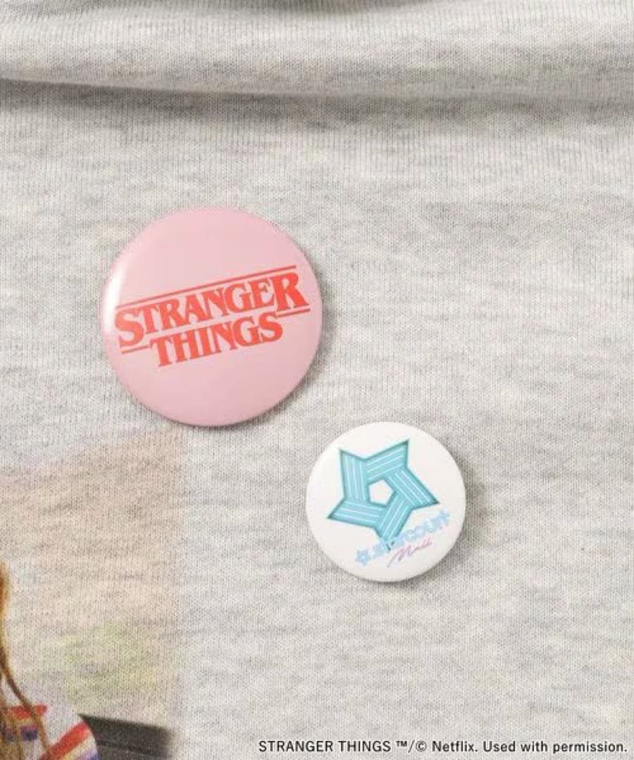 完売品【STRANGER THINGS】缶バッチ付きパーカーLショッパー付き