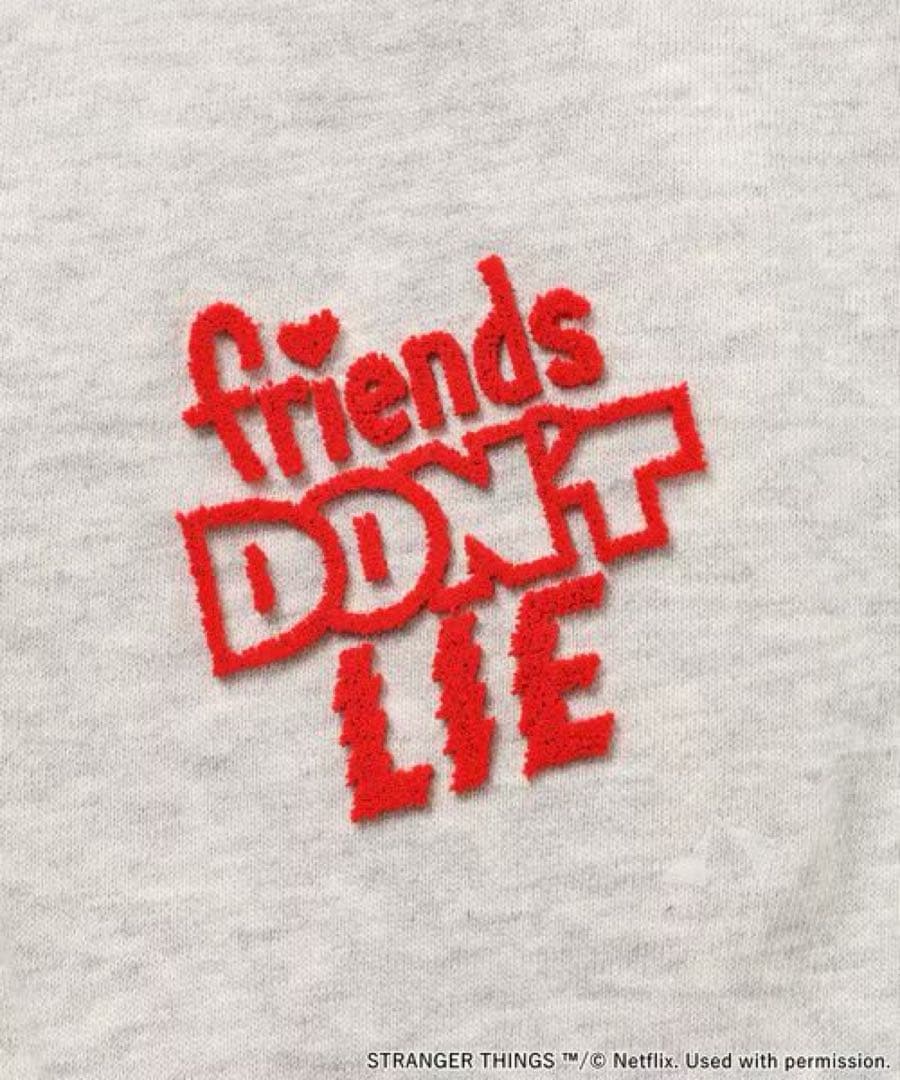 完売品【STRANGER THINGS】缶バッチ付きパーカーLショッパー付き