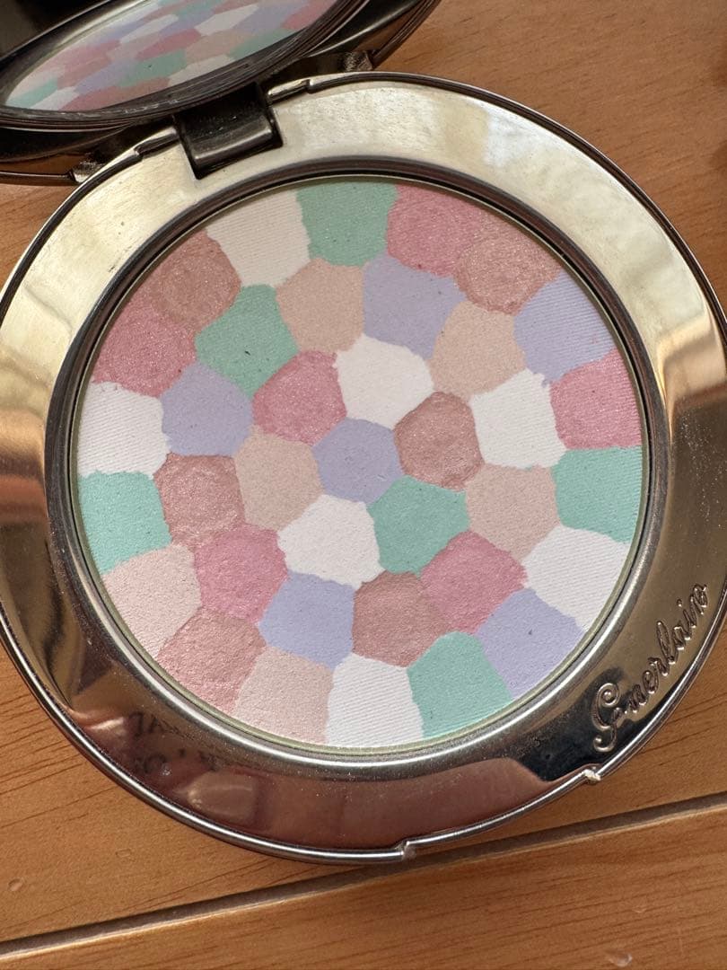 Guerlain Météorites Voyage プレストパウダー