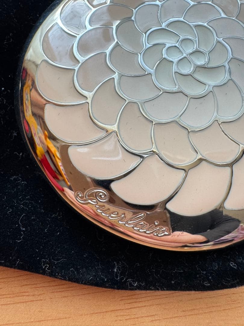 Guerlain Météorites Voyage プレストパウダー