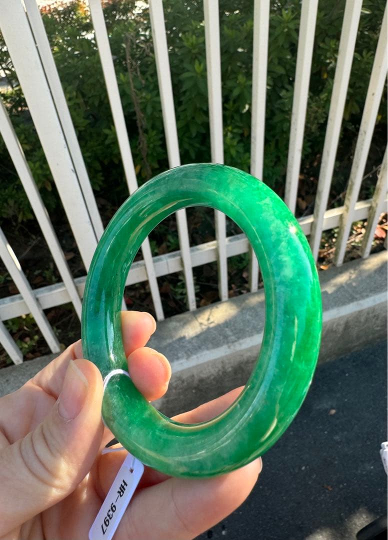 新品　天然翡翠 バングル丸型日本鑑別書付き