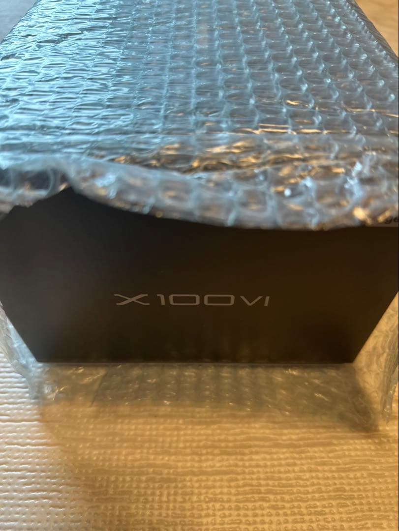 【山本】富士フイルム X100Ⅵ シルバー 1年保証付き