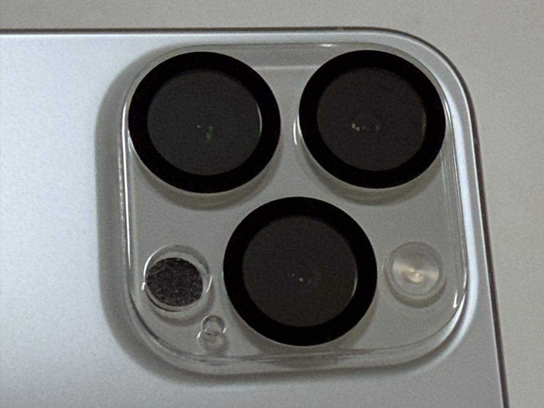 値下!!⭐️iPhone15proケース、カバー、レンズカバー、ネックストラップ付