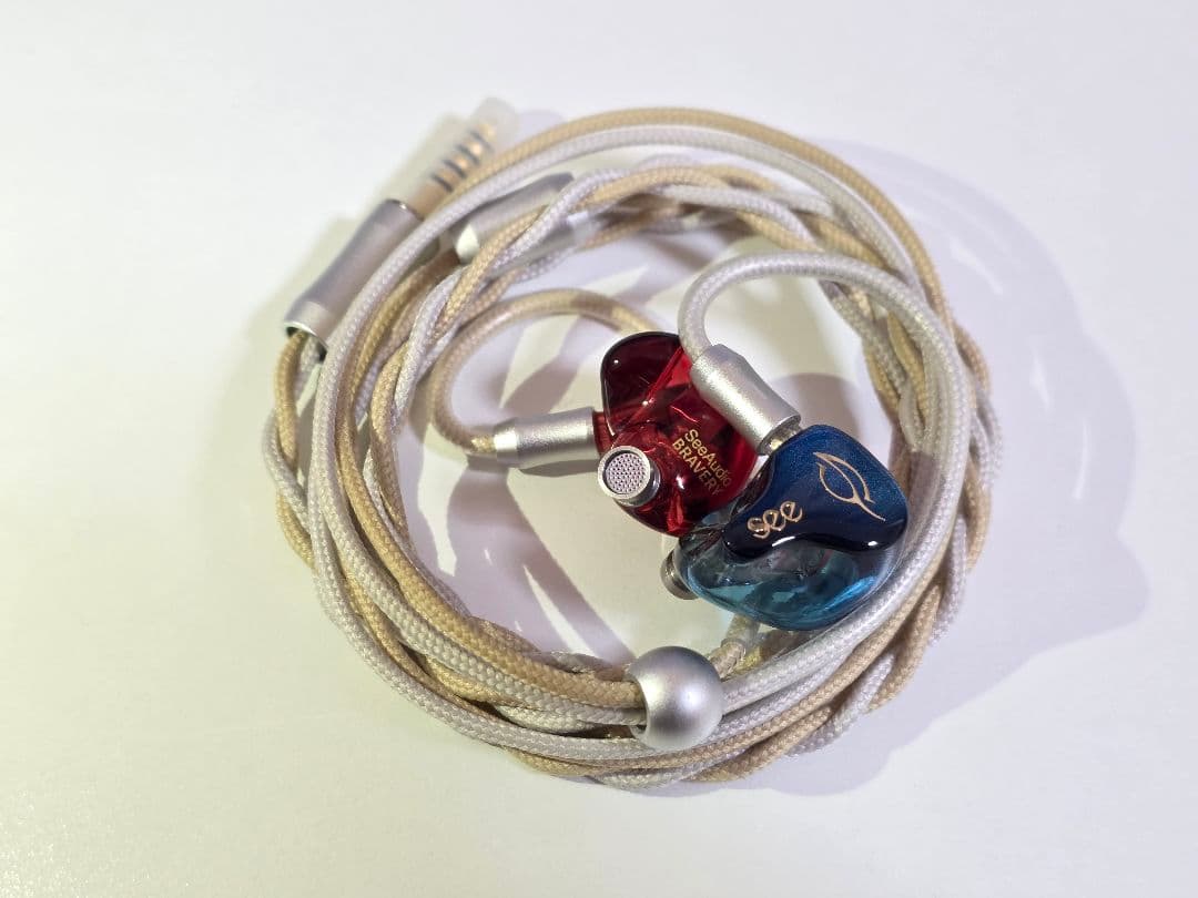 イヤホン SeeAudio Bravery RB Edition