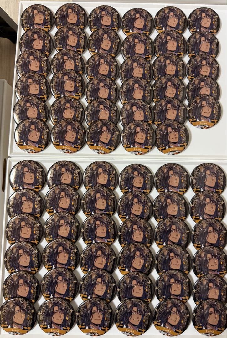 ツイステッドワンダーランド レオナ 缶バッジ ツイステ セブンイレブン 実験着