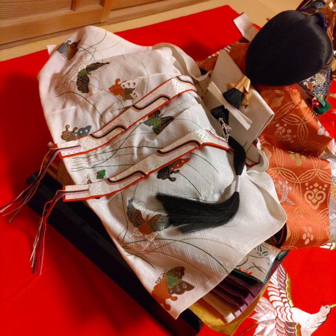 慶雲作　京雛　親王揃い　正絹本仕立十二単衣　台座・毛氈付