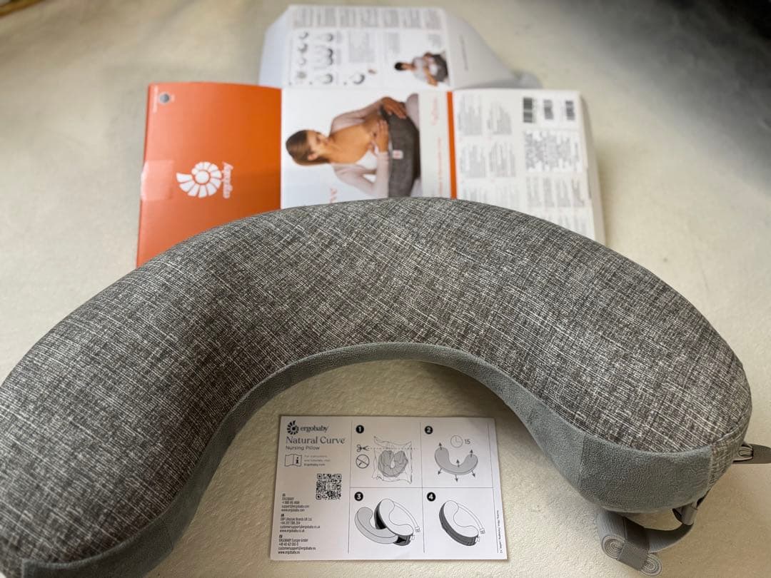 Ergobaby エルゴベビー 授乳クッション ナーシングピロー　ベルト付き