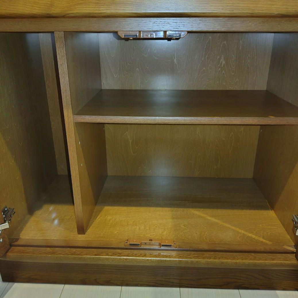 カリモク木製食器棚 ガラス扉付き ブラウン