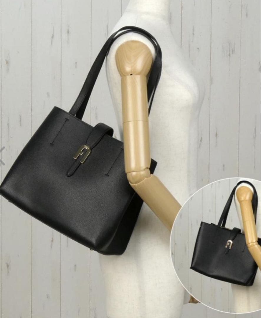 ネイビー トートバッグ　フルラ