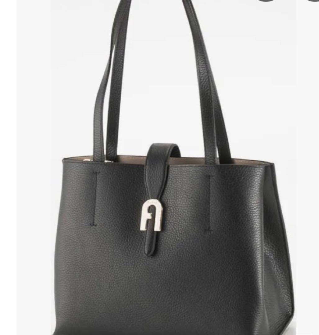 ネイビー トートバッグ　フルラ