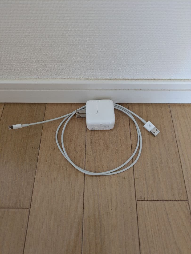 【美品】Apple iPad (第7世代, Wi-Fi, 32GB) ゴールド