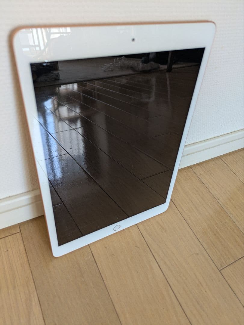 【美品】Apple iPad (第7世代, Wi-Fi, 32GB) ゴールド