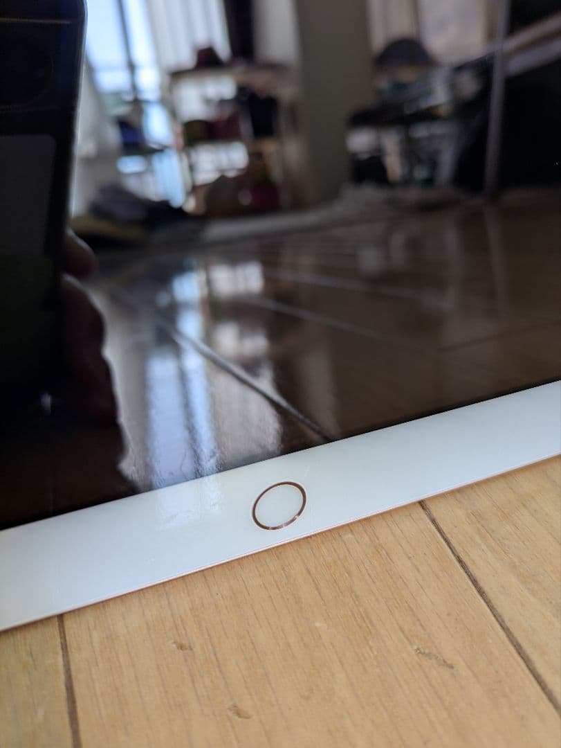 【美品】Apple iPad (第7世代, Wi-Fi, 32GB) ゴールド