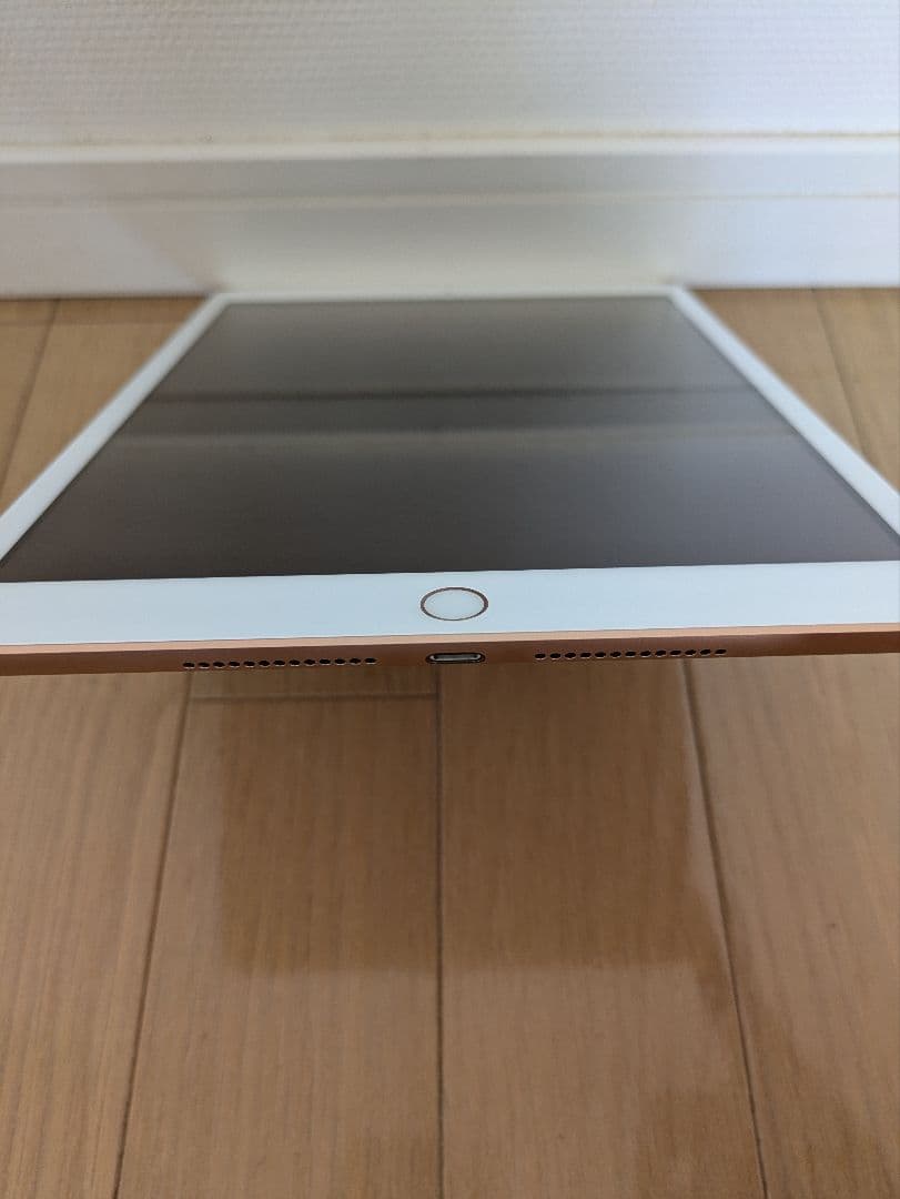 【美品】Apple iPad (第7世代, Wi-Fi, 32GB) ゴールド