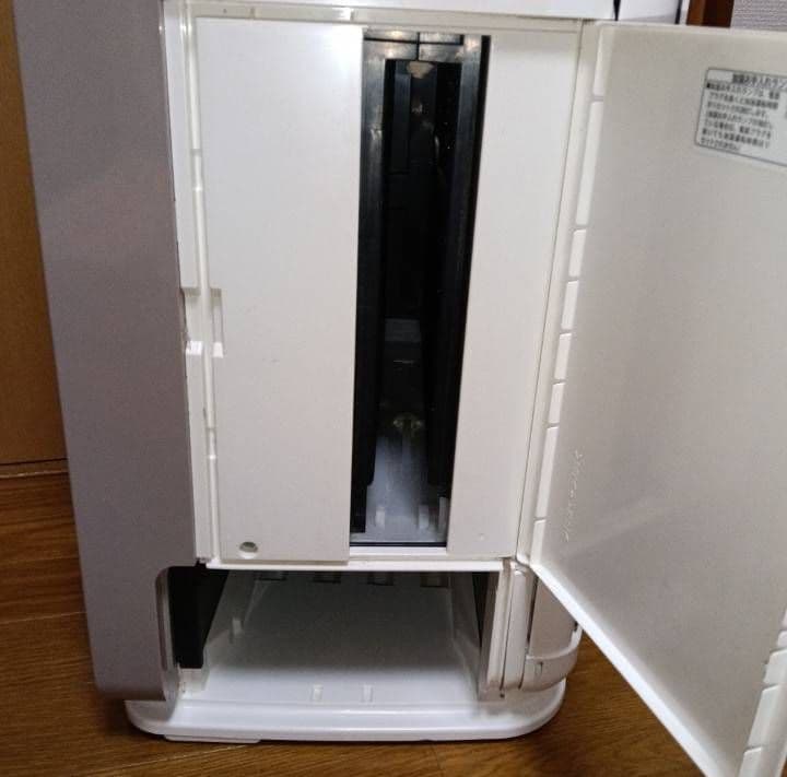 日立加湿空気清浄機。クリエア。