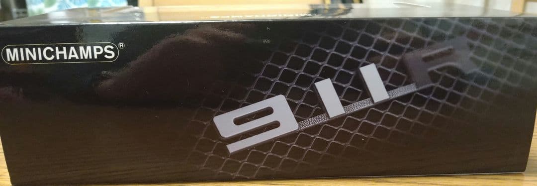 ミニチャンプス アジア特注品 1/43 ポルシェ 911 R 2台セット