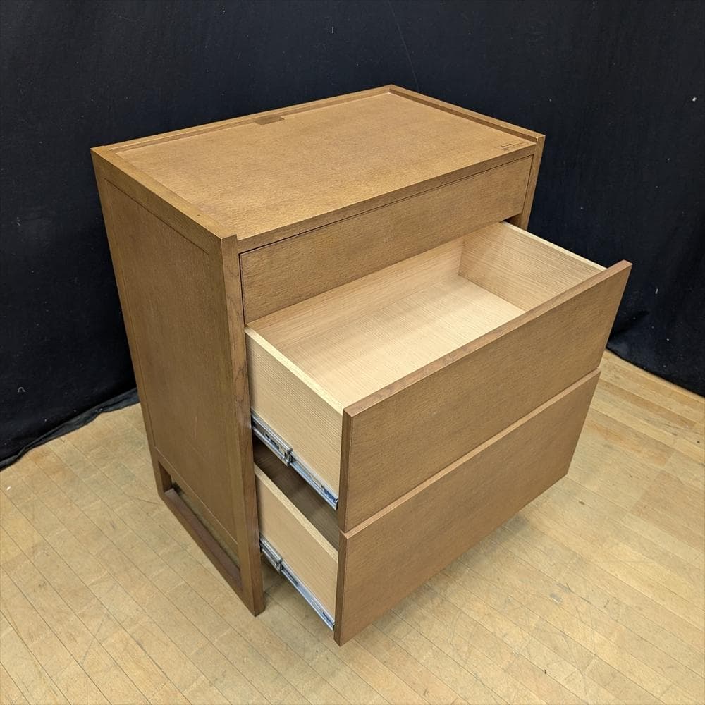 カリモク　プッシュ式　リビングチェスト　チェスト　サイドボード　キャビネット