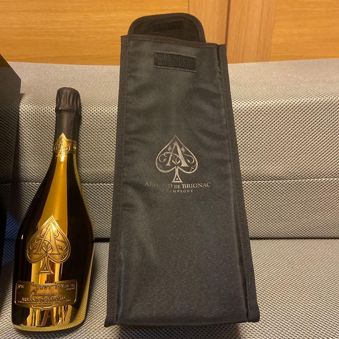 美品未開封アルマンドゴールドシャンパン 750ml 専用ケース付き専用カバーつき