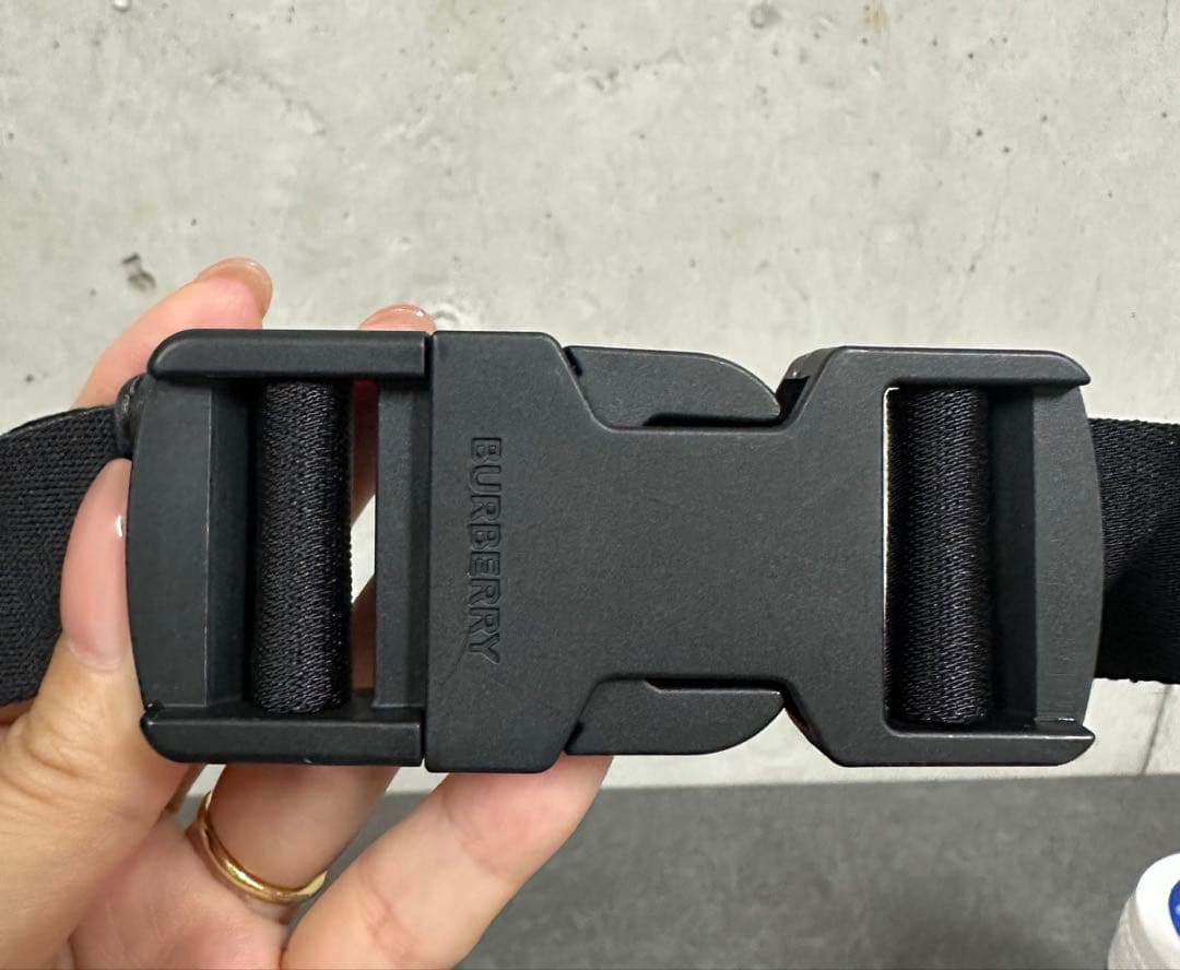 BURBERRY ボディバッグ ブラック