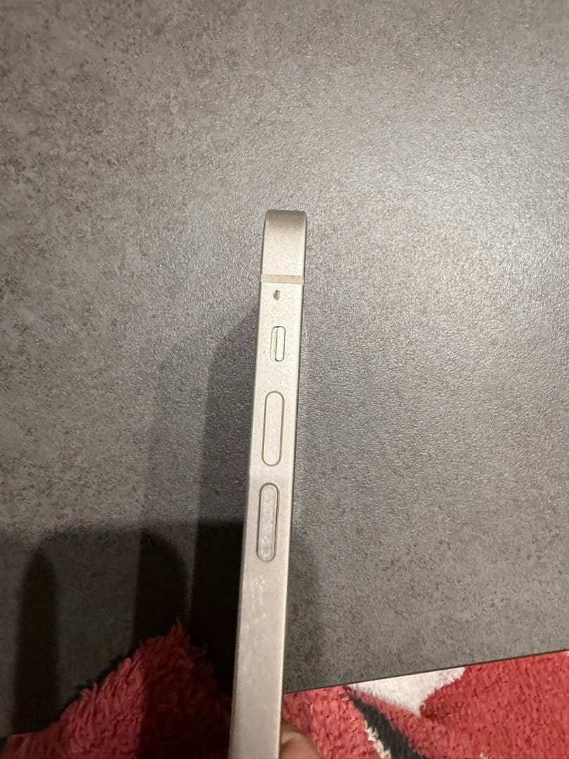 Apple iPhone 12 ホワイト 本体　ケース付き