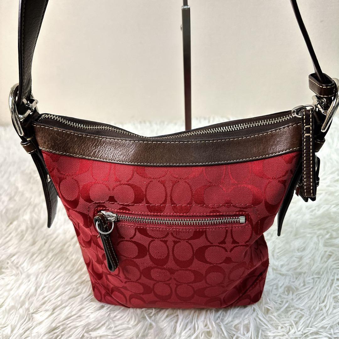 希少 COACH シグネチャー柄 ショルダーバッグ 赤 希少色 キーリング付き
