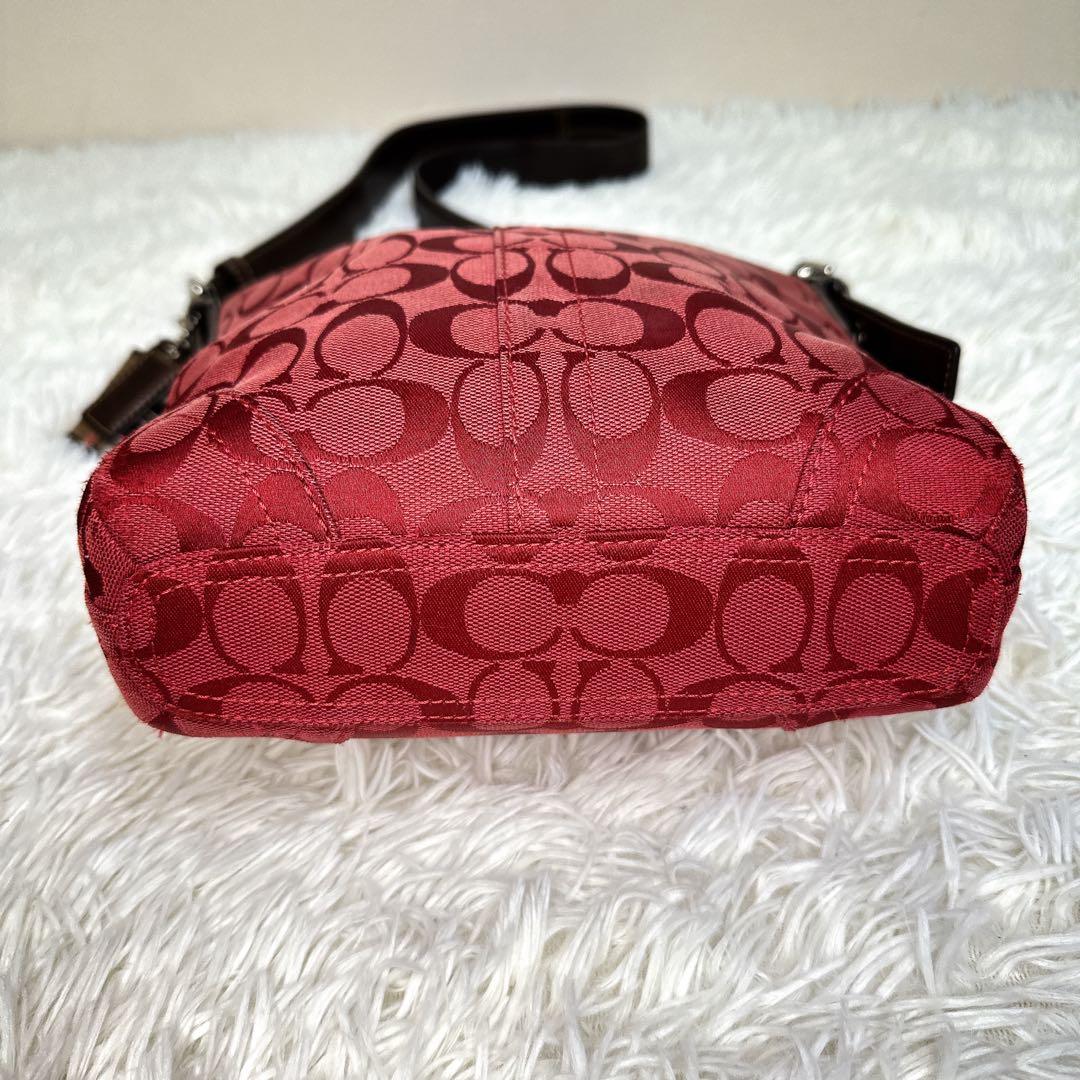 希少 COACH シグネチャー柄 ショルダーバッグ 赤 希少色 キーリング付き