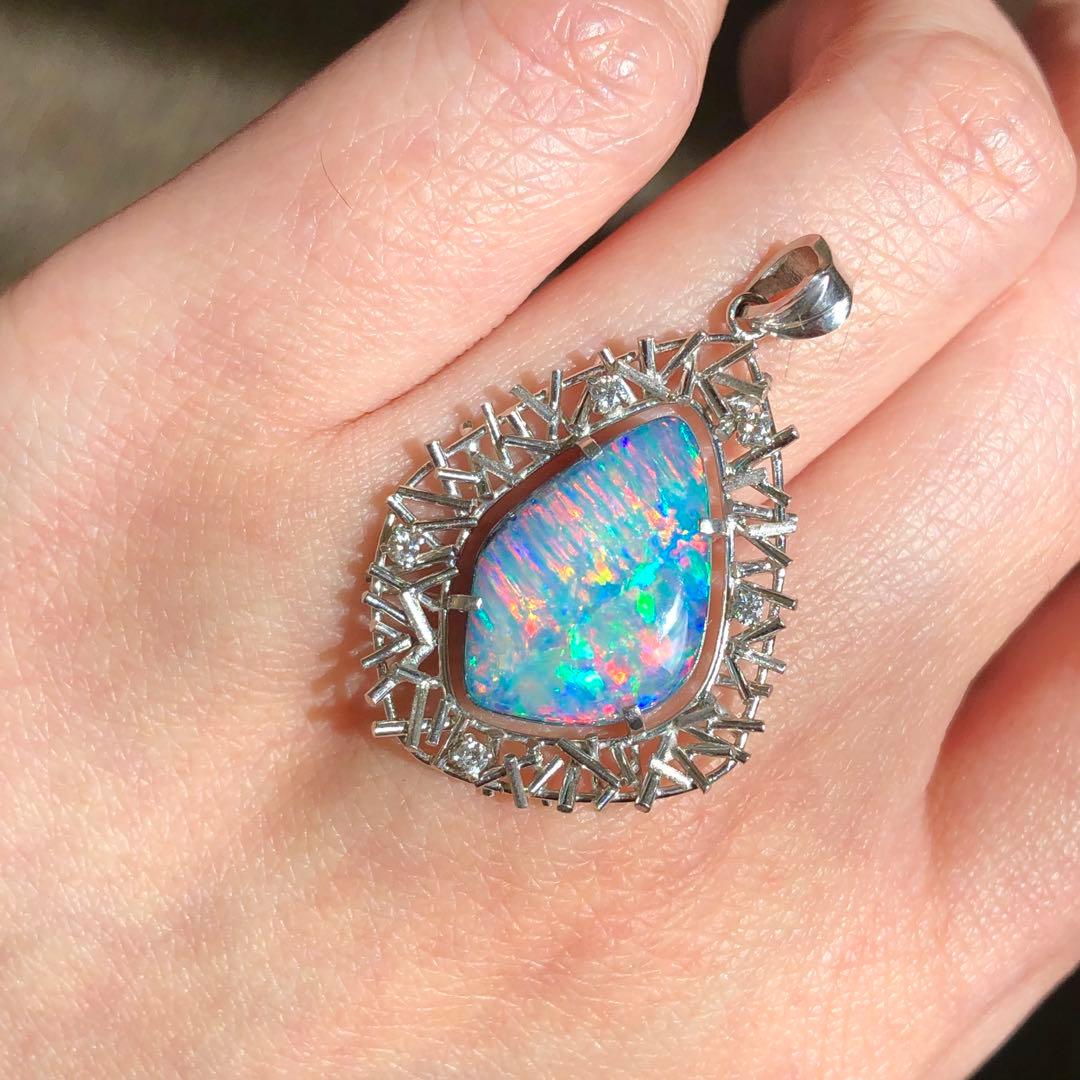 更紗✩です　ダイヤ付き 天然オパール プラチナ ペンダント チャーム 美品