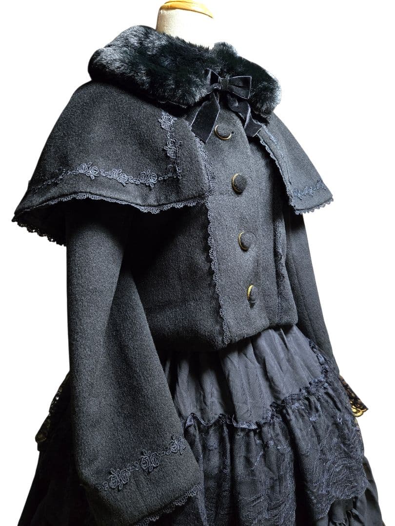 【美品】axes femme kawaii ケープ付ショートコート black