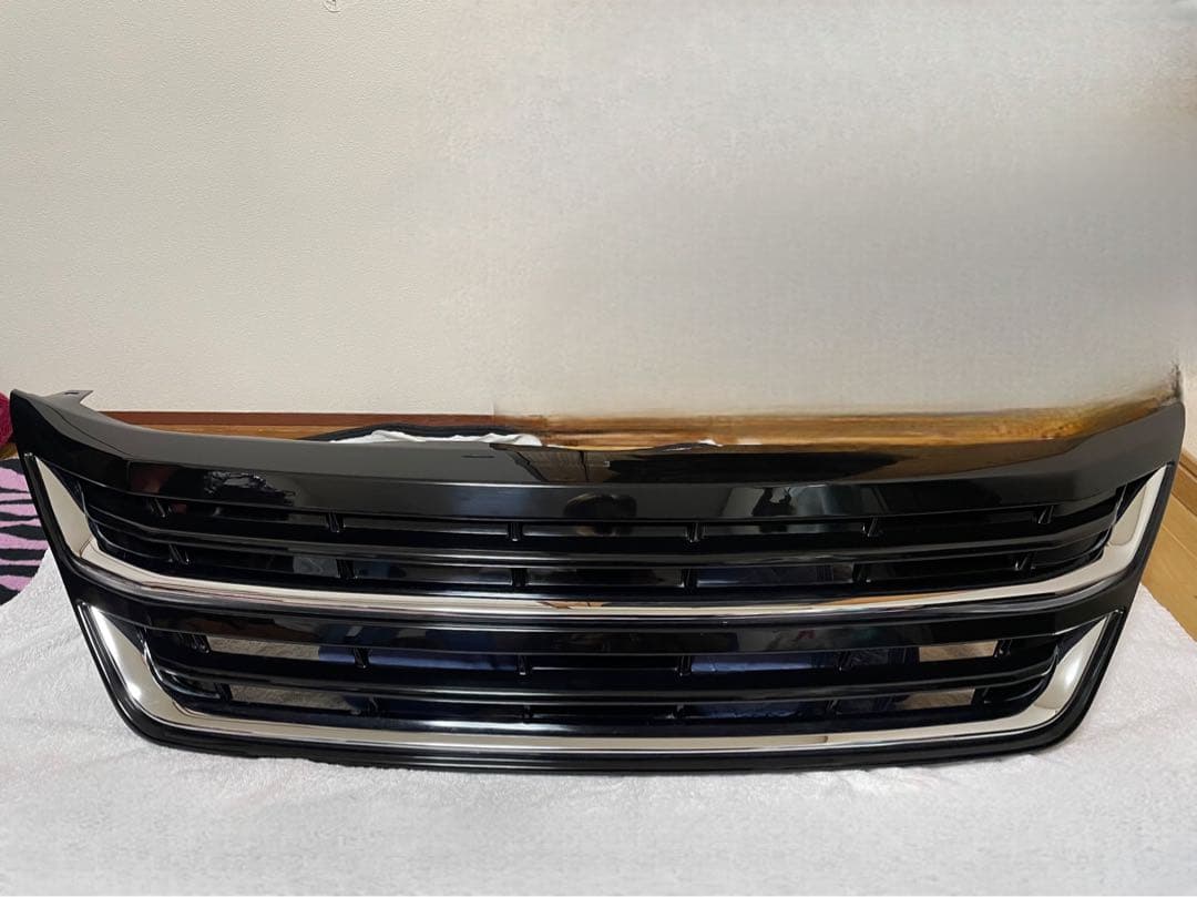 ヴェルファイア20系前期フロントグリル